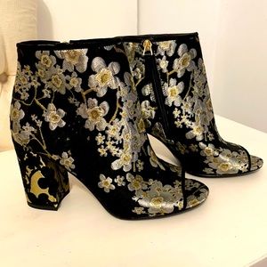 Nine West Brand New Open Toe Booties!
